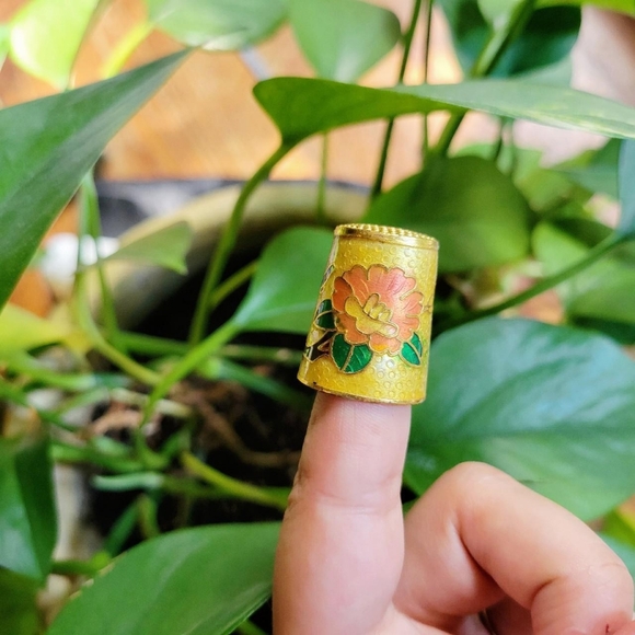 Vintage Floral Cloisonne Thimble - Picture 4 of 12